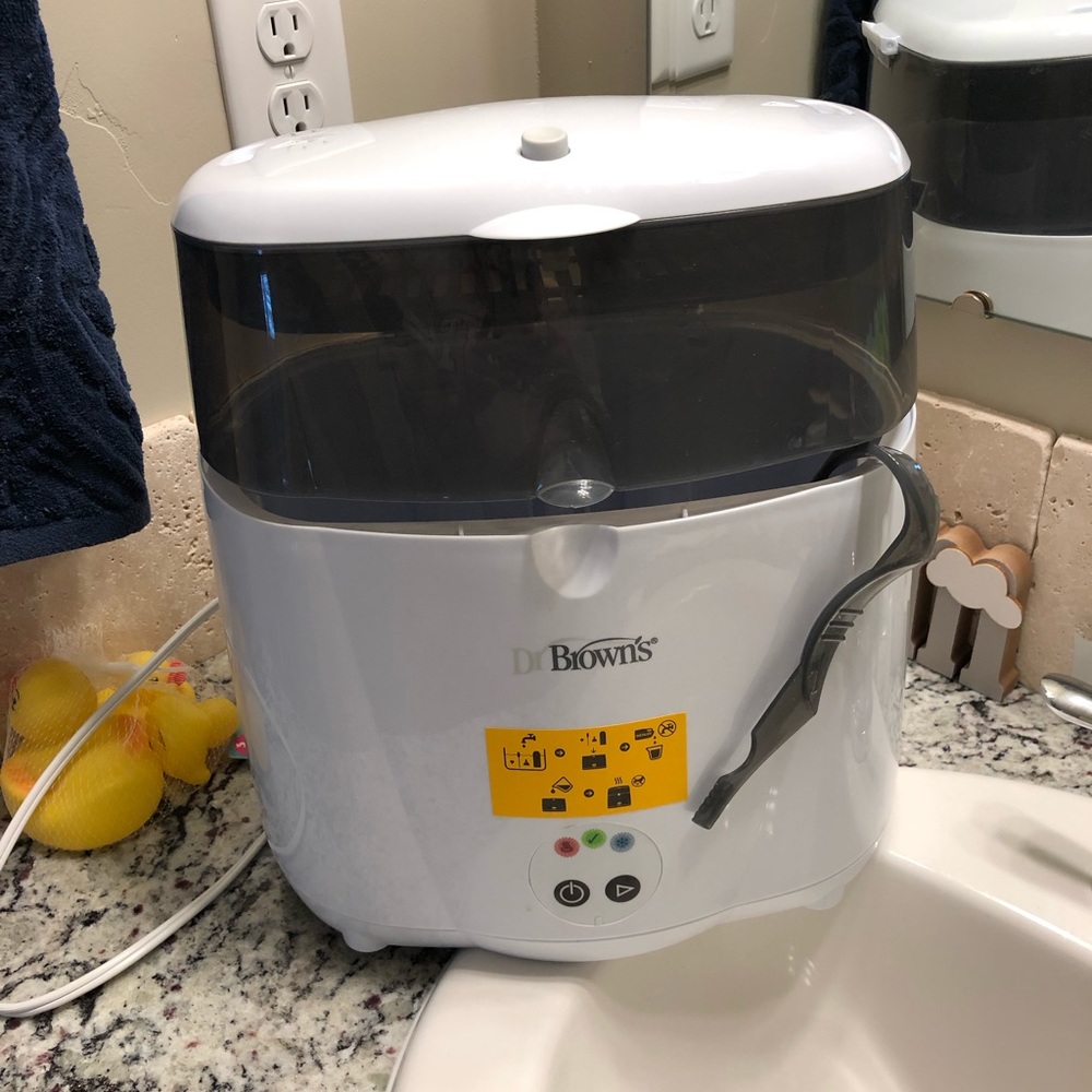 Dr. Browns bottle sanitizer